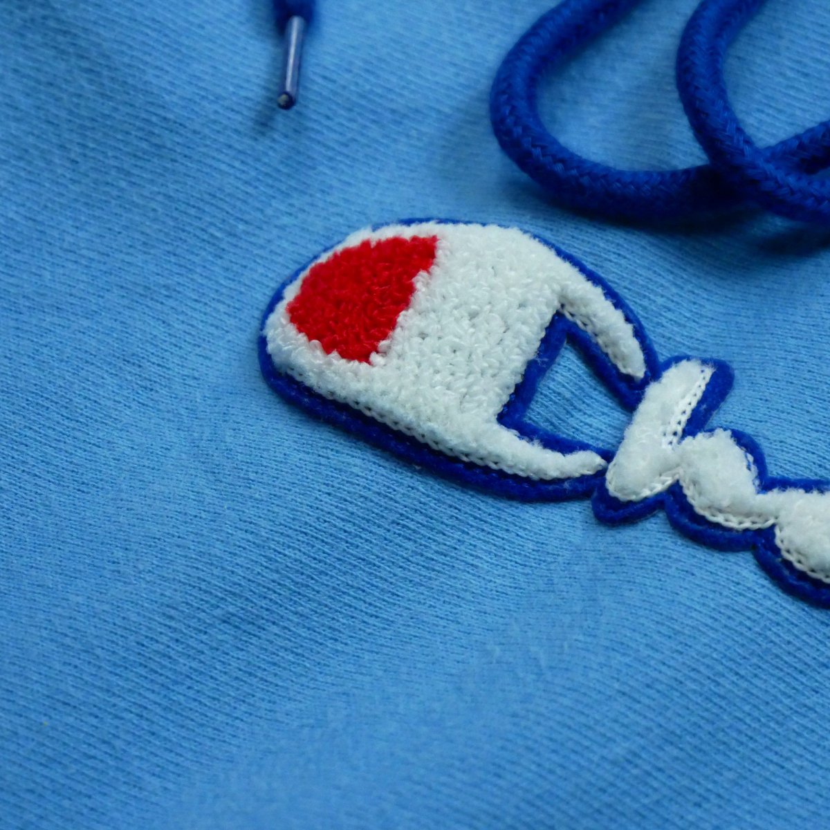 Sweat à capuche Femme – Image 7